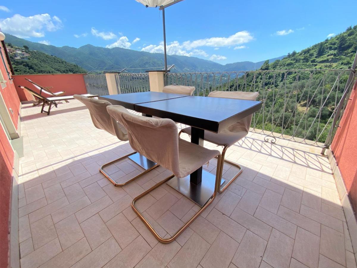 Le Case Della Lizza - Casa Rossa Levanto Bagian luar foto