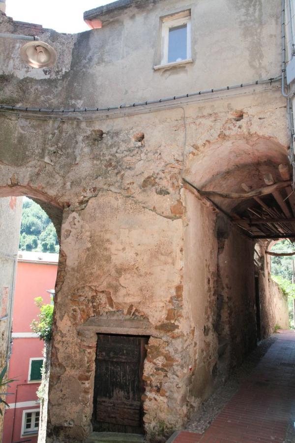 Le Case Della Lizza - Casa Rossa Levanto Bagian luar foto