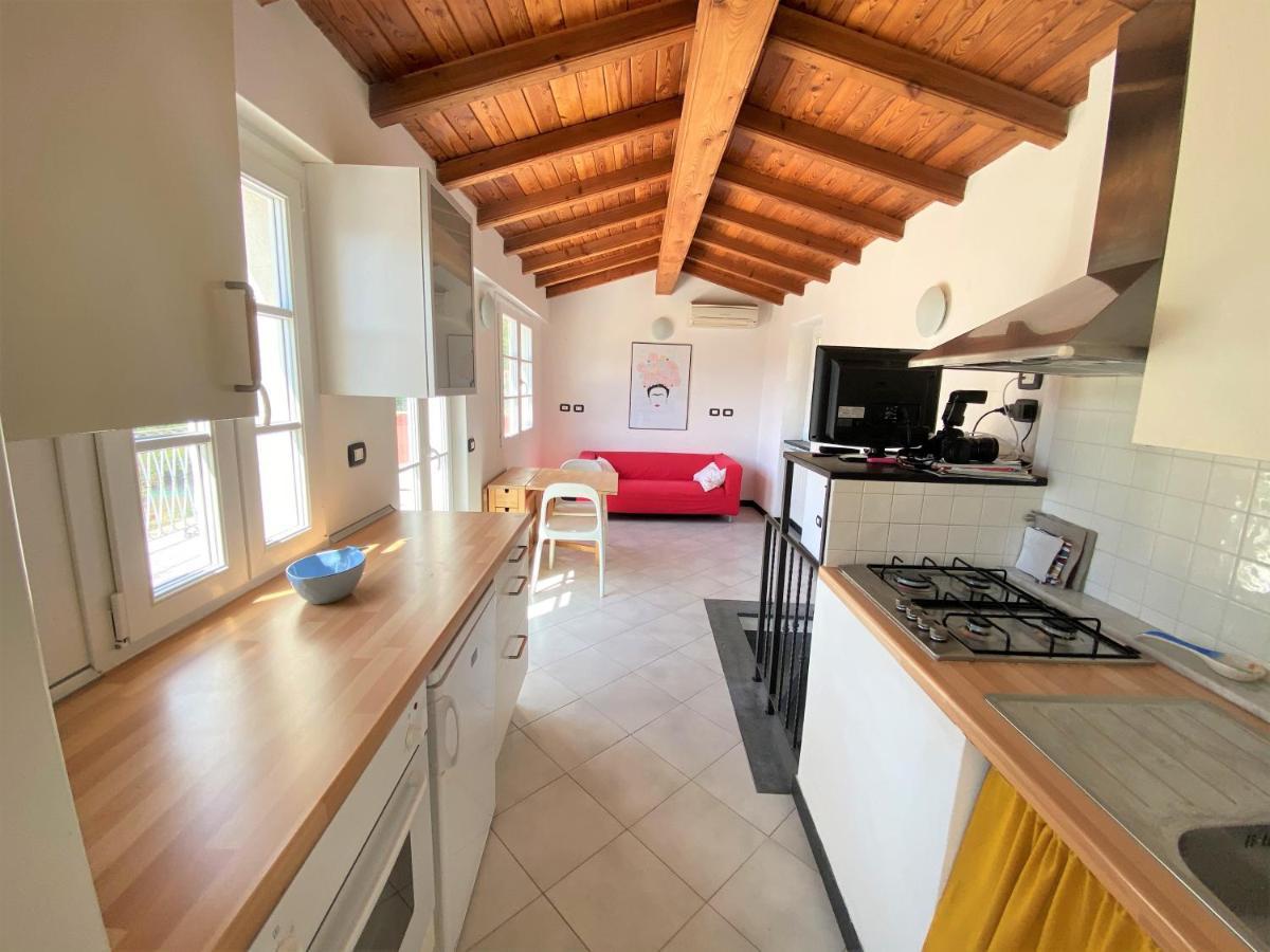 Le Case Della Lizza - Casa Rossa Levanto Bagian luar foto